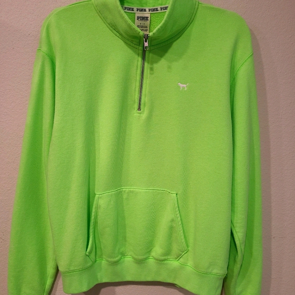 Pullover hoodie